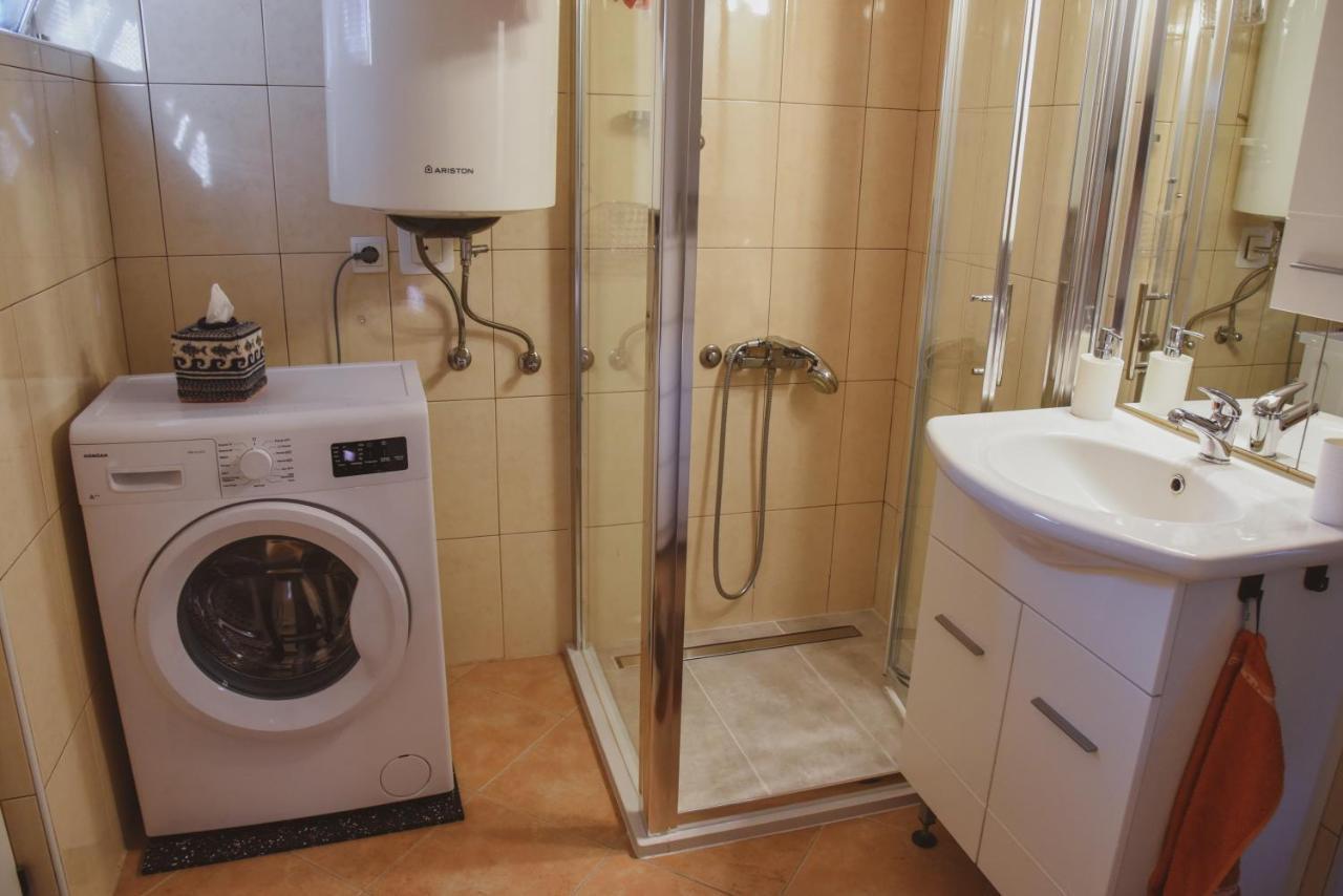 Apartments Haus Hagen シベニク エクステリア 写真